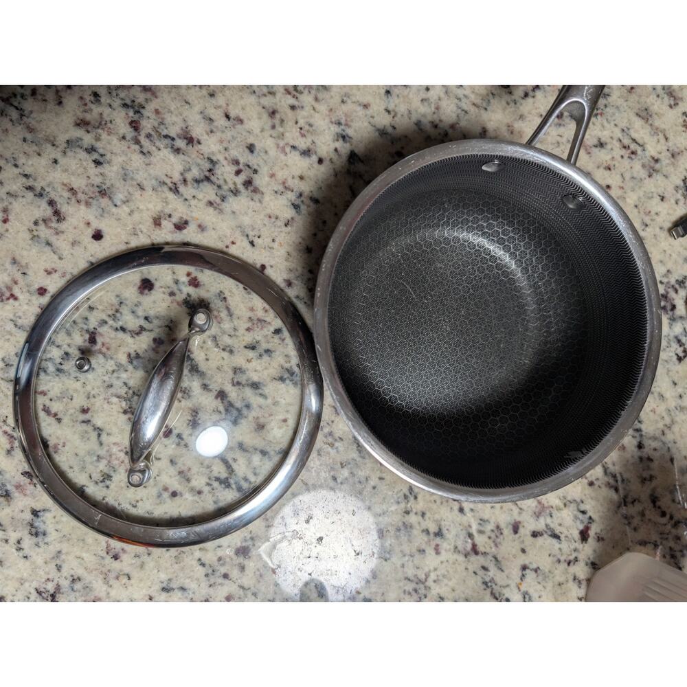 HexClad 2-QUART SAUCEPAN with LID 2 QT Hybrid Non Stick Pot -Used Good Condition